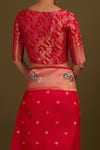 Buy_Samyukta Singhania_Pink Silk, Brocade Zari V-neck Woven Banarasi Saree Set 