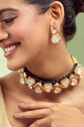 Buy_Nazaakat By Samara Singh_Black Stones And White Brass Jewellery Set 