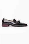 Buy_Kavith_Maroon Tassels Evening Square Toe Loafers _Online_at_Aza_Fashions
