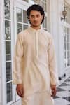Buy_Kalista_Ivory Ayaaz Embroidered Kurta Set 
