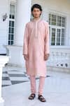 Shop_Kalista_Esfhan Embroidered Dusty Pink Kurta Set _Online_at_Aza_Fashions