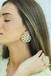 Bblingg_Multi Color Pearl Suhaaya Mini Embellished Studs 