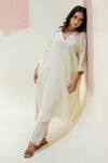 PRAHNAAYA_White Star Antifit Kurta And Pants Set _Online_at_Aza_Fashions