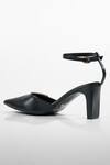 Signature Sole_Textured Black Pointed-toe Block Heels _Online_at_Aza_Fashions