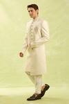 Arihant Rai Sinha_Cream Jacquard Banarasi Silk Sherwani Set _at_Aza_Fashions