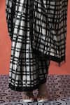 Samyukta Singhania_Black Chiffon Square Neck And White Printed Pre-draped Saree Set _at_Aza_Fashions