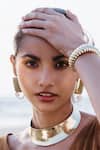 Buy_Arvino_Gold Plated Dune Collar Necklace _at_Aza_Fashions
