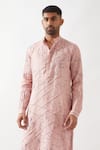 Buy_Son of A Noble Snob_Pink Linen Embroidery Pintuck Printed Kurta Set 