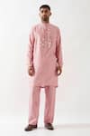 Buy_Son of A Noble Snob_Pink Chanderi Silk Mirrors Hand Embroidered Kurta Set _at_Aza_Fashions