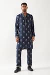 Son of A Noble Snob_Navy Linen Slate Stamp Kurta Set _Online_at_Aza_Fashions