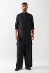 Son of A Noble Snob_Black Linen Basket Weave Kurta Set _Online_at_Aza_Fashions