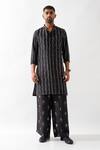 Shop_Son of A Noble Snob_Black Silk Irvin Vine Kurta Set _Online_at_Aza_Fashions