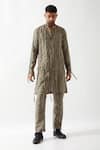 Buy_Son of A Noble Snob_Olive Green Linen Printed Slim Fit Kurta Set _at_Aza_Fashions