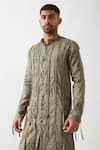 Son of A Noble Snob_Olive Green Linen Printed Slim Fit Kurta Set _at_Aza_Fashions