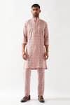 Buy_Son of A Noble Snob_Pink Linen Printed Slim Fit Kurta Set _at_Aza_Fashions