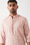 Buy_Son of A Noble Snob_Pink Linen Embroidery Printed Slim Fit Kurta Set _Online