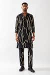 Buy_Son of A Noble Snob_Black Linen Printed Slim Fit Kurta Set _at_Aza_Fashions