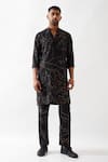 Buy_Son of A Noble Snob_Black Linen Printed Kurta Set _at_Aza_Fashions