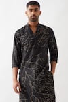 Buy_Son of A Noble Snob_Black Linen Printed Kurta Set 