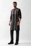Buy_Son of A Noble Snob_Black Linen Lloyd Kurta Set _at_Aza_Fashions