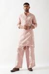 Buy_Son of A Noble Snob_Pink Linen Slim Fit Floral Print Kurta _at_Aza_Fashions