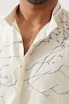 Buy_Son of A Noble Snob_Ivory Linen Slim Fit Printed Kurta 