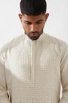 Buy_Son of A Noble Snob_Ivory Linen Basket Weave Kurta 