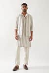 Buy_Son of A Noble Snob_Ivory Linen Classic Printed Bundi _Online_at_Aza_Fashions