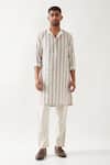 Buy_Son of A Noble Snob_Ivory Linen Printed Slim Fit Kurta _at_Aza_Fashions