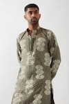 Shop_Son of A Noble Snob_Olive Green Linen Slim Fit Printed Kurta _Online_at_Aza_Fashions