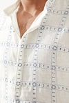 Shop_Son of A Noble Snob_White Linen Slim Fit Printed Kurta 