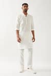 Buy_Son of A Noble Snob_White Linen Slim Fit Printed Kurta _at_Aza_Fashions