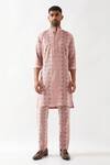 Buy_Son of A Noble Snob_Pink Linen Slim Fit Printed Kurta _at_Aza_Fashions