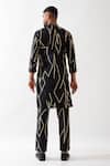 Shop_Son of A Noble Snob_Black Linen Printed Slim Fit Kurta _at_Aza_Fashions