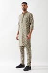 Son of A Noble Snob_Olive Green Linen Applique Printed Slim Fit Kurta _Online_at_Aza_Fashions