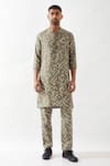 Buy_Son of A Noble Snob_Olive Green Linen Applique Printed Slim Fit Kurta _at_Aza_Fashions