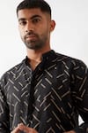 Shop_Son of A Noble Snob_Black Linen Printed Slim Fit Kurta _Online_at_Aza_Fashions
