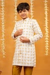 Buy_JILMIL DREAMWEAR_Off White Embroidery Printed Kurta Set _Online_at_Aza_Fashions