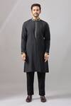 Buy_Aariyana Couture_Black Silk Embroidery Geometric Pattern Bundi And Kurta Set _Online_at_Aza_Fashions
