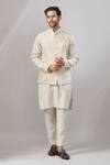 Buy_Aariyana Couture_Beige Linen Embroidery Geometric Pattern Bundi And Kurta Set _at_Aza_Fashions