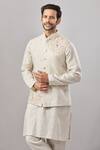 Aariyana Couture_Beige Linen Embroidery Geometric Pattern Bundi And Kurta Set _Online_at_Aza_Fashions
