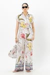 Buy_SOBARIKO_White Linen Collared Alicia Twist Floral Co-ord Set _at_Aza_Fashions