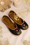 Buy_5elements_ Embroidered Naina Jutti _at_Aza_Fashions