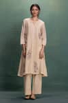 Kahani Lush_Cream Chanderi Embroidery Split V-neck Machine Kurta Set _Online_at_Aza_Fashions