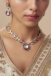 Buy_VIVINIA by Vidhi Mehra_Gold Plated Kundan Polki Necklace And Earring Set 