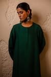 Buy_Avaha_Emerald Green Silk, Cotton Round Neck Dola Kurta Set _Online_at_Aza_Fashions