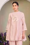 Sue Mue_Pink Chanderi Embroidery Round Neck Pastel Floral Kurta Set _at_Aza_Fashions