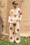 Buy_Kalakaari By Sagarika_Off White Cotton Embroidery V-neck Floral Print Pant Set _at_Aza_Fashions