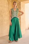 Buy_Vinita Bhansali_Green Silk Embroidery V-neck Vanhi Waist Coat Set _at_Aza_Fashions