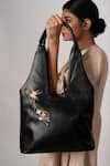 Buy_Miri_Black Embroidery Hand Tote Bag 